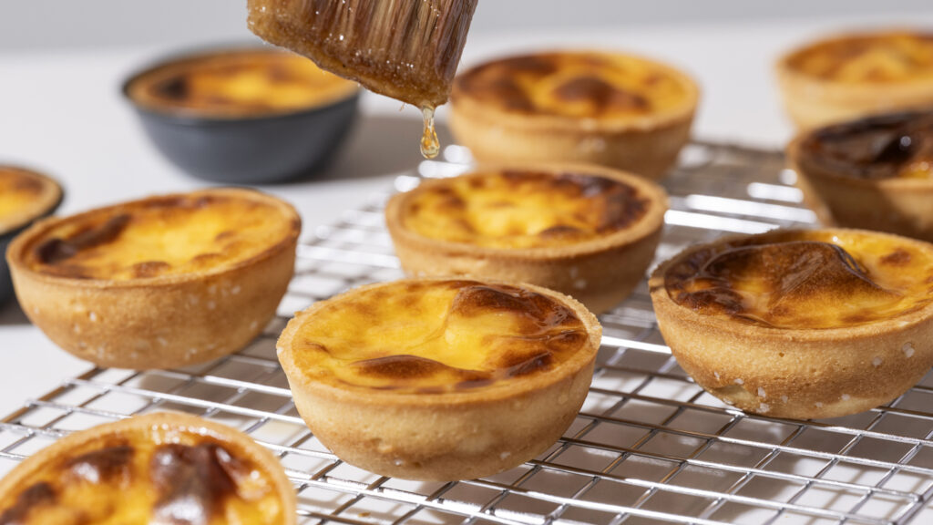 Papa d'Amour pretzel salt egg tarts